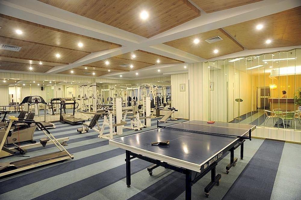 Yantai Asia Hotel Экстерьер фото