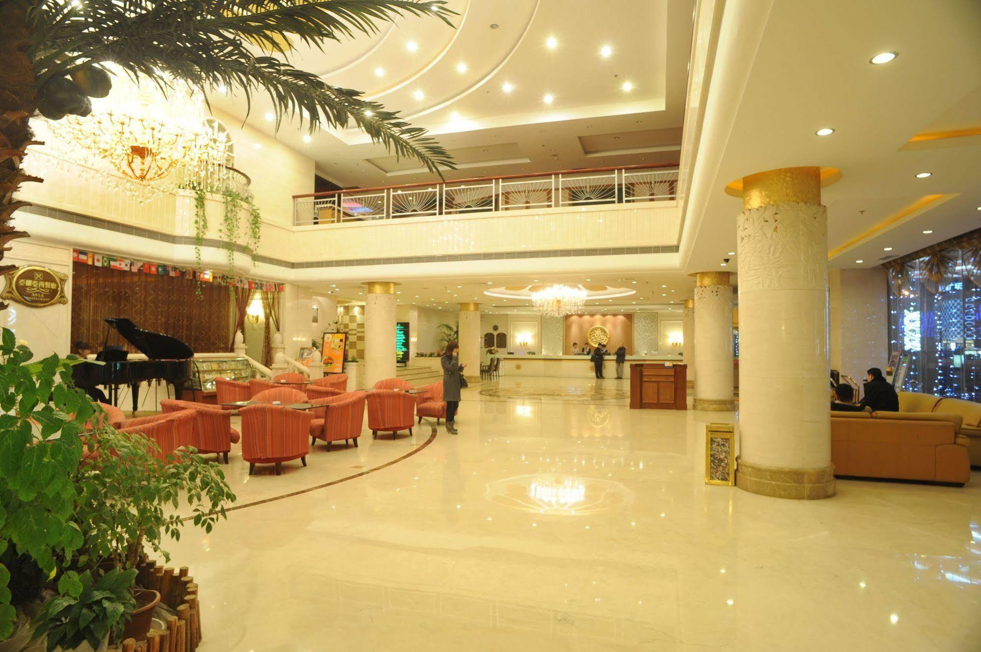 Yantai Asia Hotel Экстерьер фото