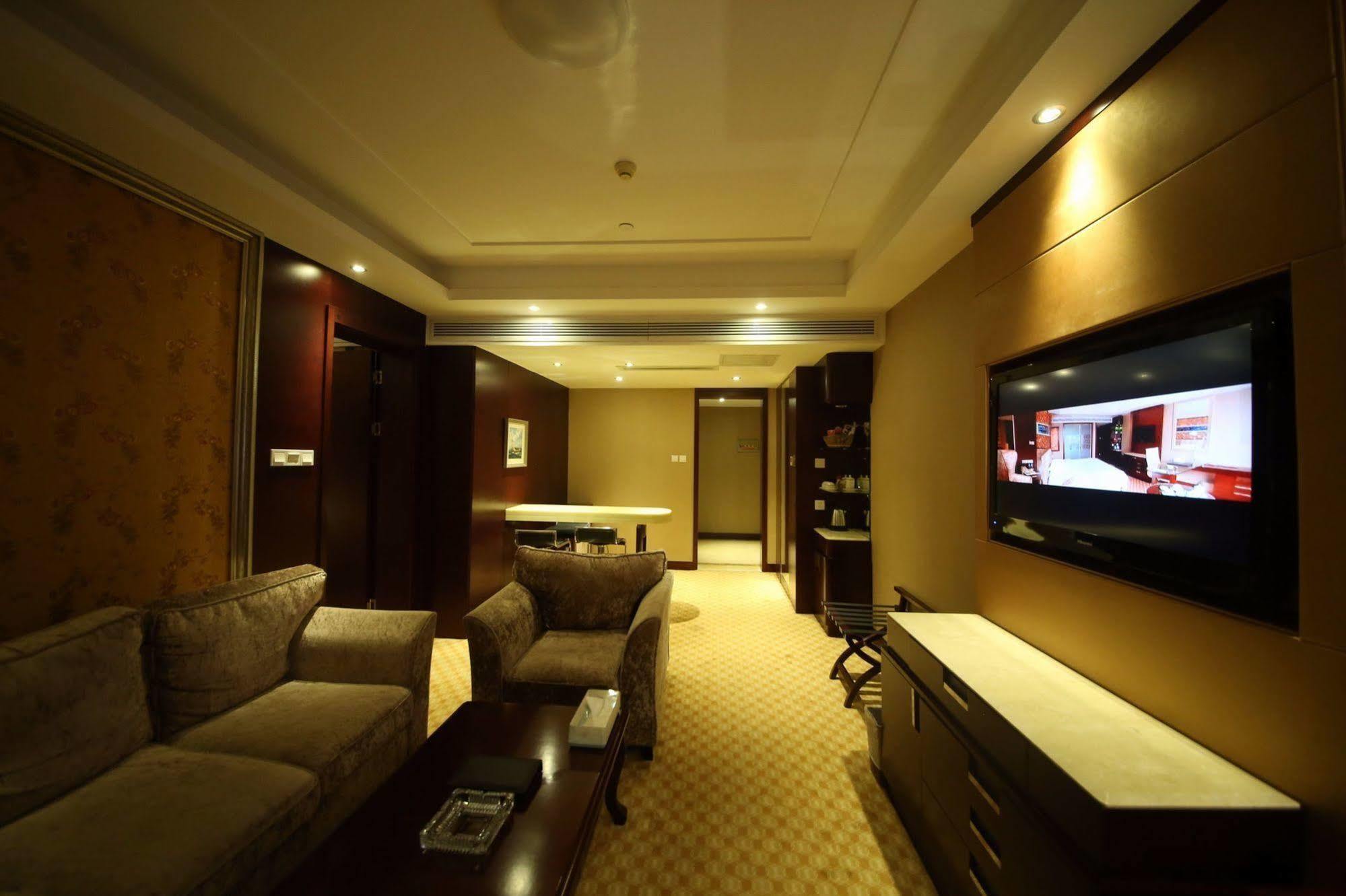 Yantai Asia Hotel Экстерьер фото