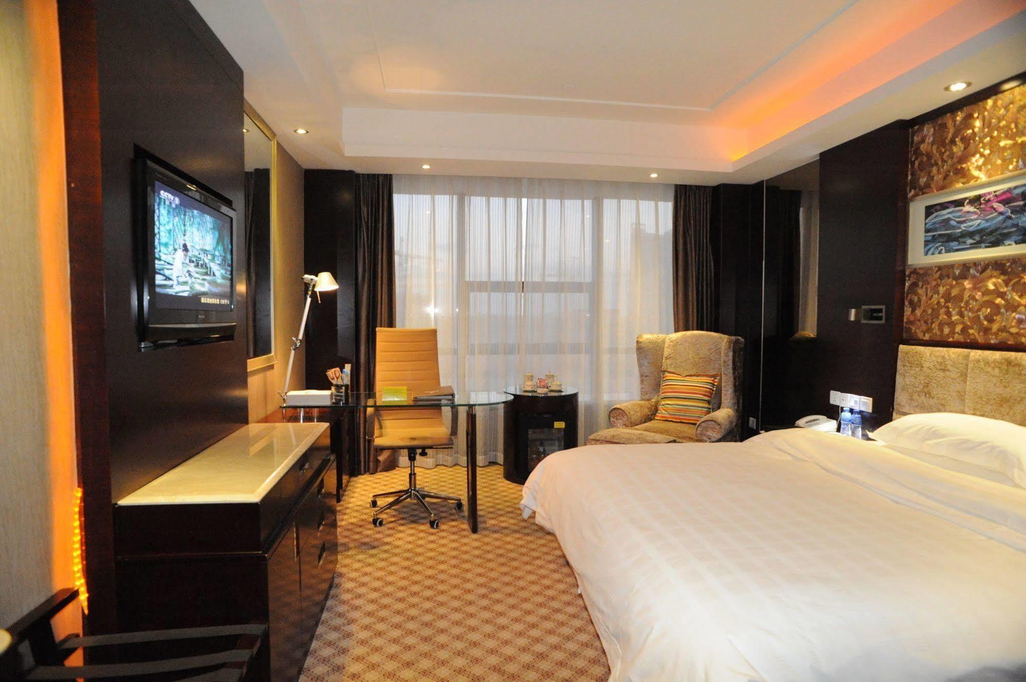 Yantai Asia Hotel Экстерьер фото