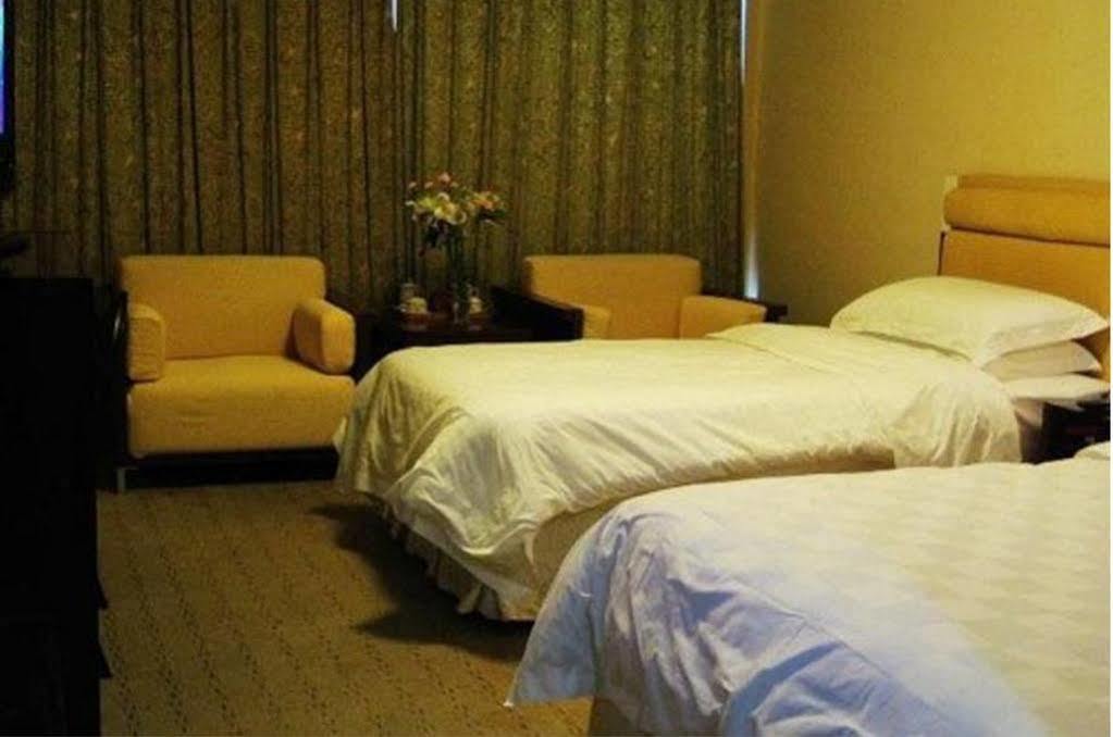 Yantai Asia Hotel Экстерьер фото