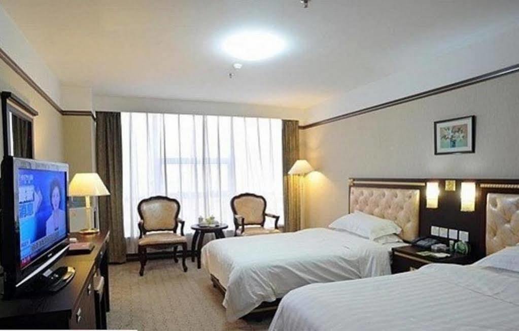 Yantai Asia Hotel Экстерьер фото